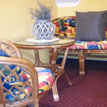 Guest house Lhotka 3*