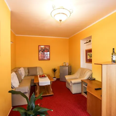 Guest house Lhotka